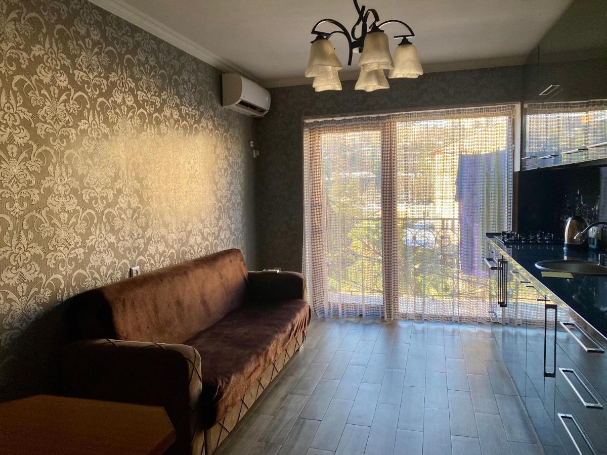 Apartment In Kutaisi Varlamishvili Bagian luar foto